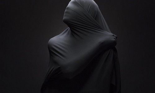 NARKOSÕLTUVUS - PÕGENEV JA PEITUV HING