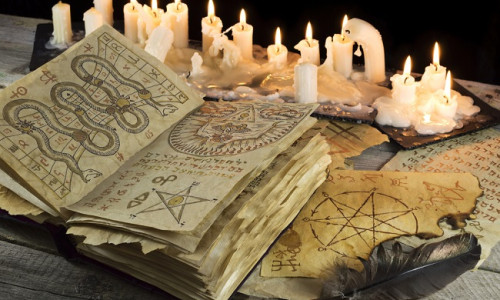 KÜÜNAL - UNENÄGUDE SELETAJA