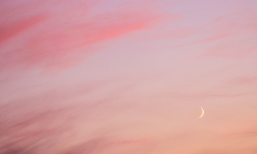 NOORKUU KAKSIKLEEGI JA HINGESUGULASE RITUAAL - ARMASTUSEÕNNE SUURENDAMINE