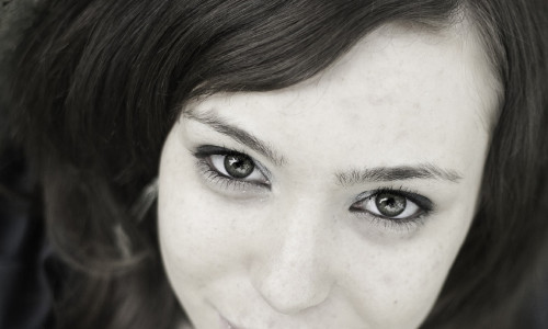 HALLID SILMAD - MIDA NEED SINU KOHTA ÜTLEVAD