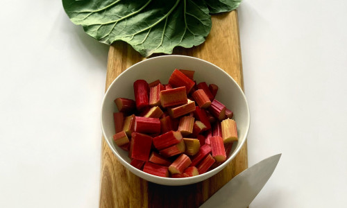 RABARBER - TERVISE JA ARMASTUSE ALLIKAS