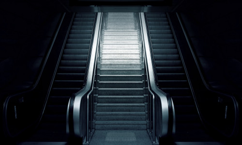 ESKALAATOR - UNENÄGUDE SELETAJA