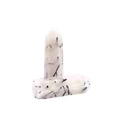 TURMALIINSULETISTEGA KVARTS obelisk