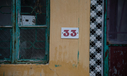 ELUTEENUMBER 33 ELUTEENUMBER 33