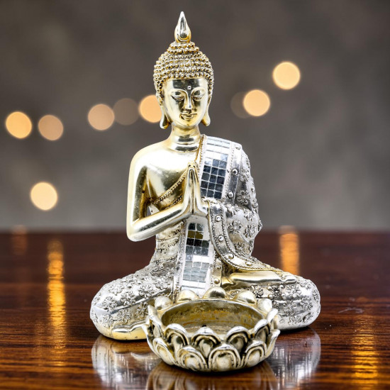 Buddha küünlaalus koduses interjööris