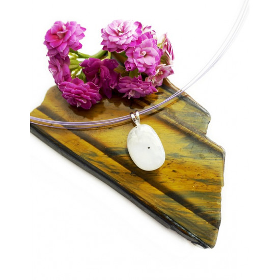 RAINBOW MOONSTONE closed casp pendant (silver 925) RAINBOW MOONSTONE closed casp pendant (silver 925)