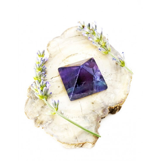 FLUORITE pyramid MAGICAL TOOLS FLUORITE pyramid MAGICAL TOOLS